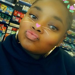 Meet your Posher, Kamora